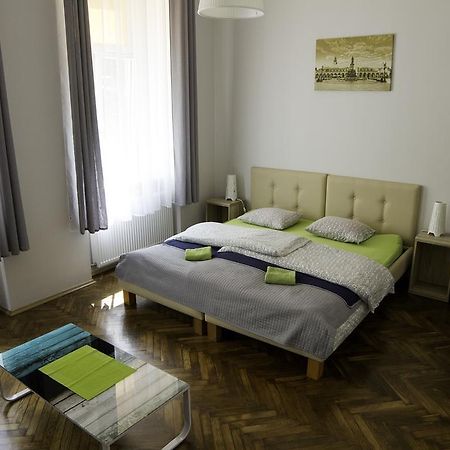 Dream Hostel & Apartments Красков Екстериор снимка